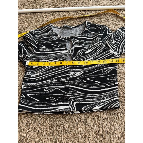 Zara Womens Black White Cropped Sweater Sz L Retro Disco Funky Keyhole Cozy Rave - Picture 6 of 7